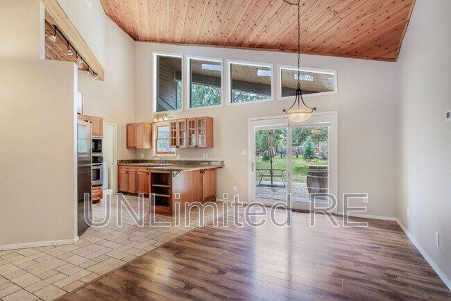 Building Photo - 4154 E Broken Rock Loop