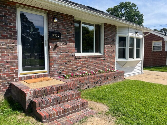 Building Photo - Mid - Century Modern Dream!   WILLOW TERRACE