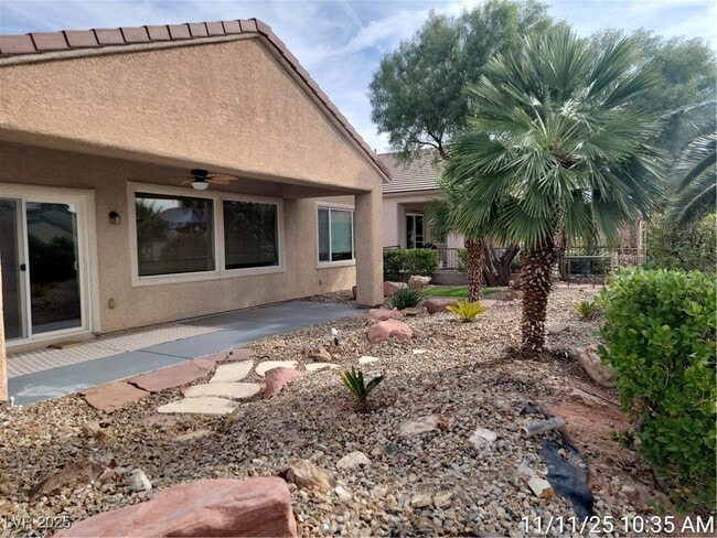 Building Photo - 2335 Meteor Shower St