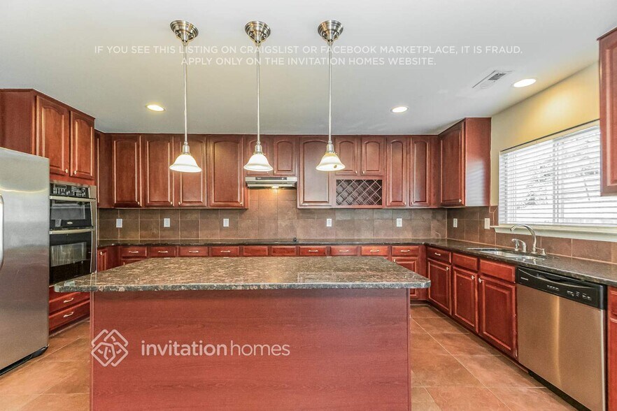 Building Photo - 311 Rondelay Dr