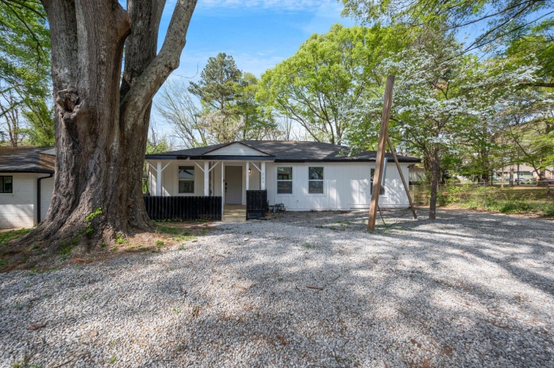 Building Photo - 364 Adelle St SE