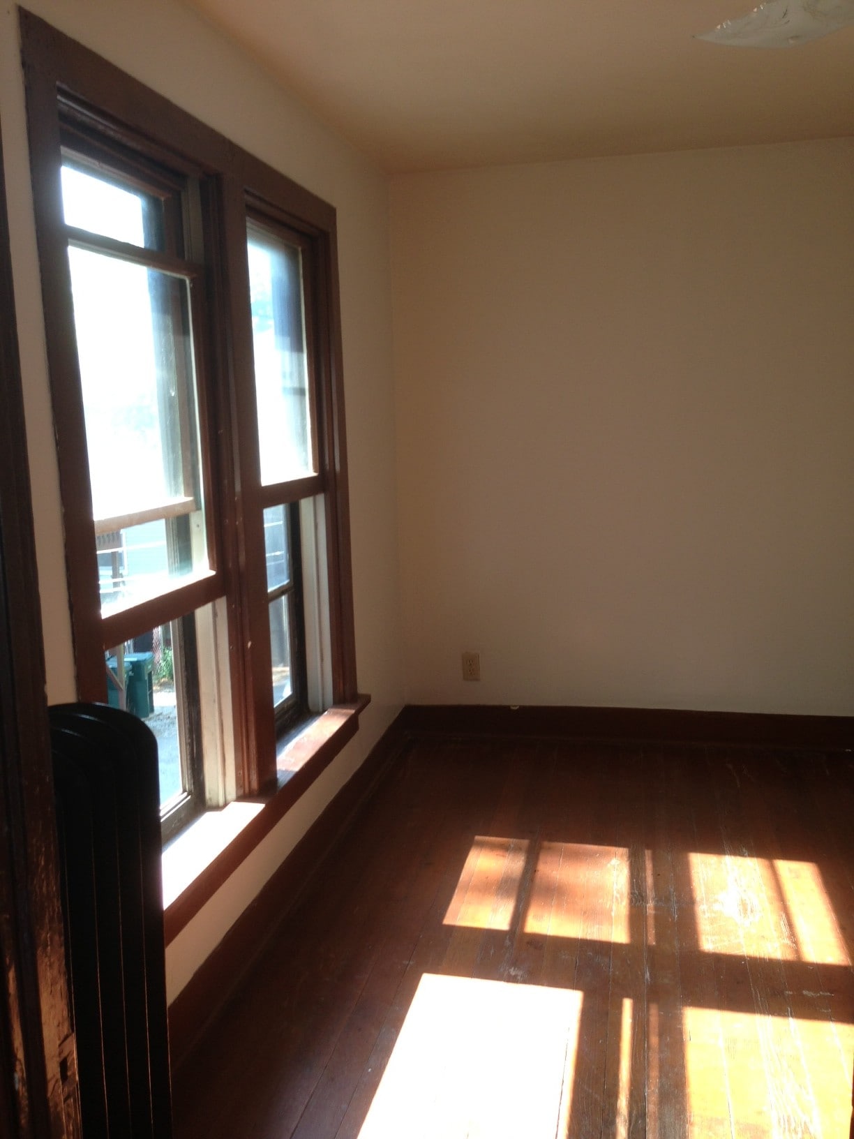 Building Photo - 802 Grand Ave