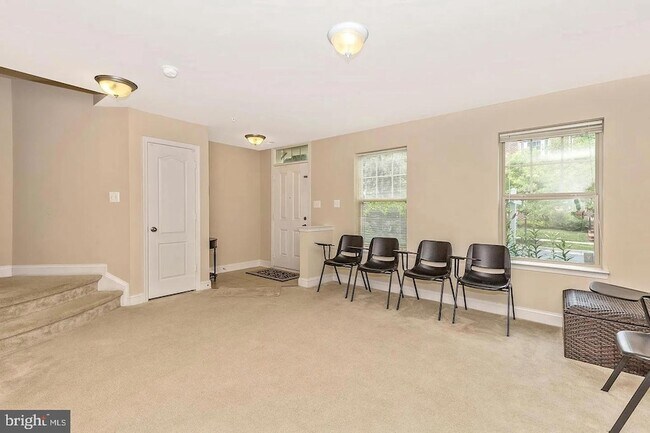 Building Photo - 11882 Country Squire Way