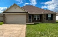 Building Photo - Beautiful 3 bed / 2 bath home with fenced back yard - Nettleton!!