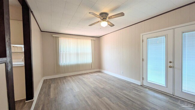 Building Photo - 1025 Revere Dr