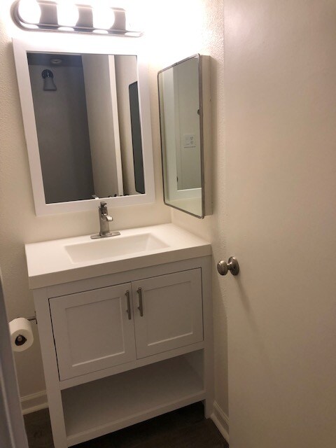 Building Photo - 7436 E Chaparral Rd