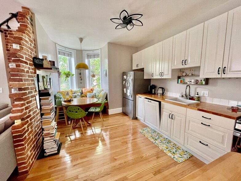 Building Photo - 1725 5th St NW