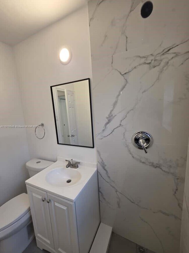 Building Photo - 1948 Fillmore St