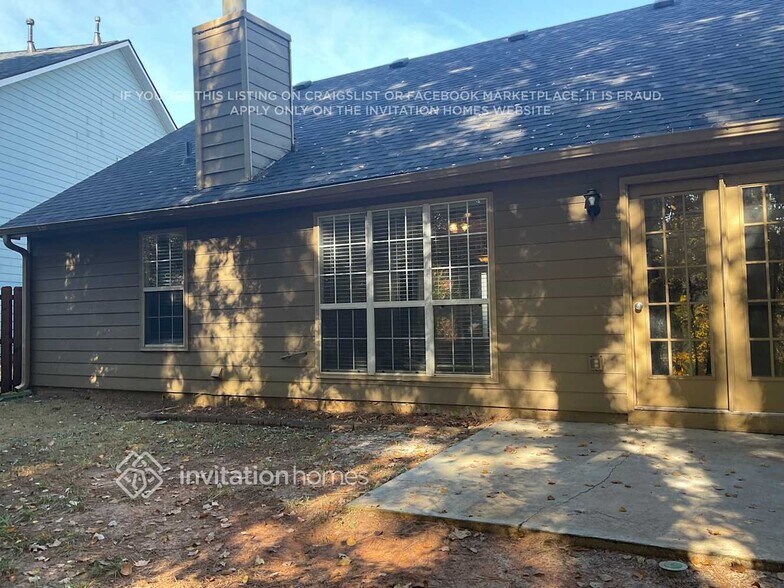 Building Photo - 660 Peachtree Trails Dr