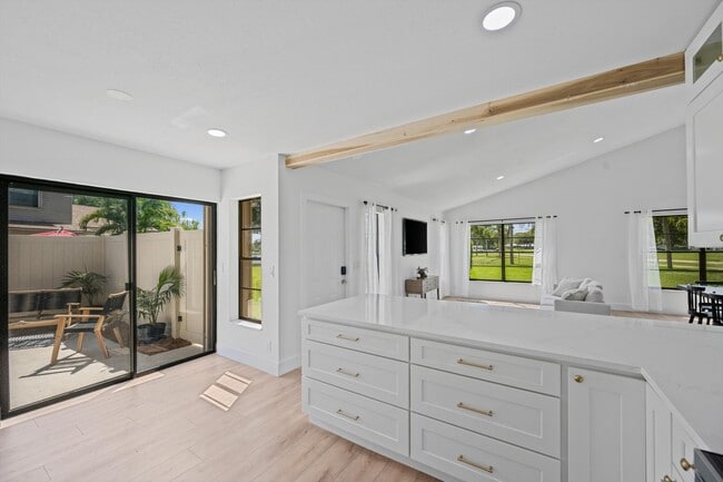 Building Photo - 4451 Willow Pond Rd