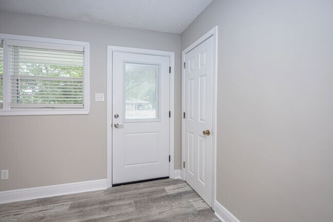 Building Photo - Charming Home in the Heart of Ocean Springs!
