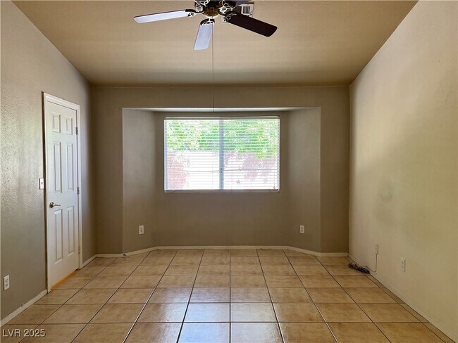 Building Photo - 9824 Double Rock Dr