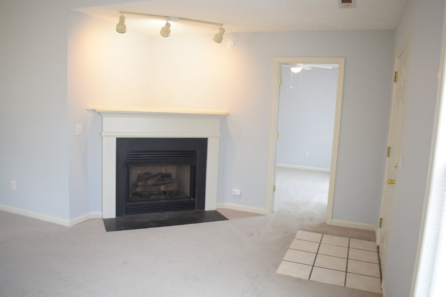 Building Photo - 6923 Alamosa Dr