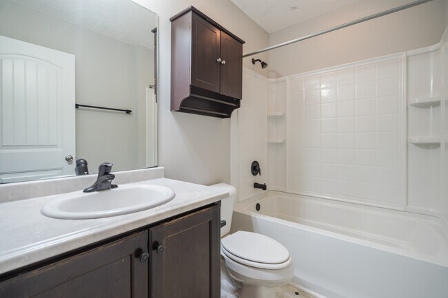 Building Photo - 141 Powers Dr