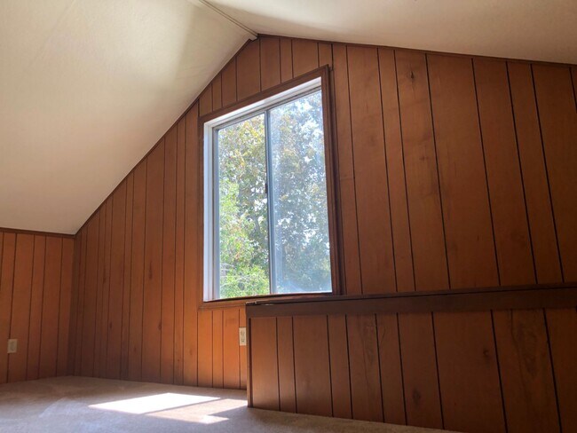 Building Photo - COMING SOON! Beautiful Home near Warner Brothers Studio! AVAILABLE 6/10/2026