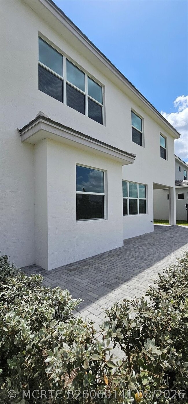 Building Photo - 5461 Empire Dr