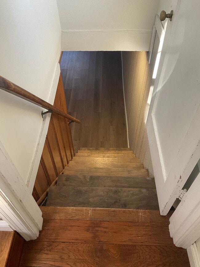 Building Photo - 207 W Hwy 50