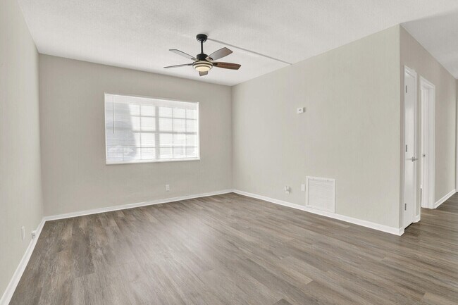 Building Photo - 299 SW 7th St