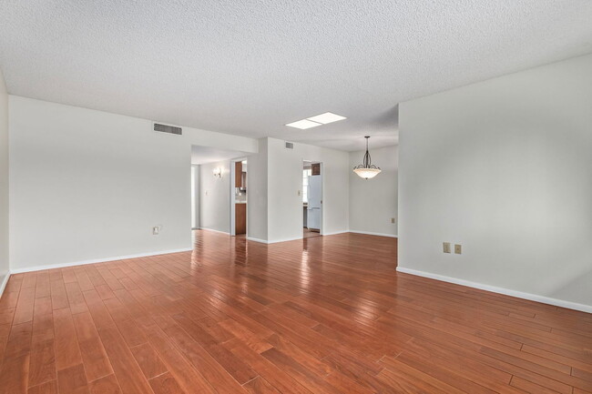 Building Photo - 14022 Whispering Lake Dr