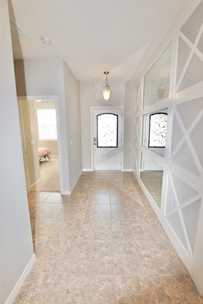 Building Photo - Orlando - Furnished, 4 Bedroom, 2 Bathroom...