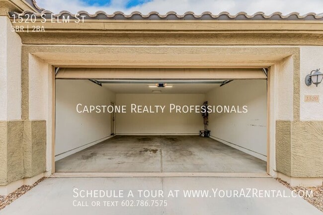 Building Photo - 1520 S Elm St