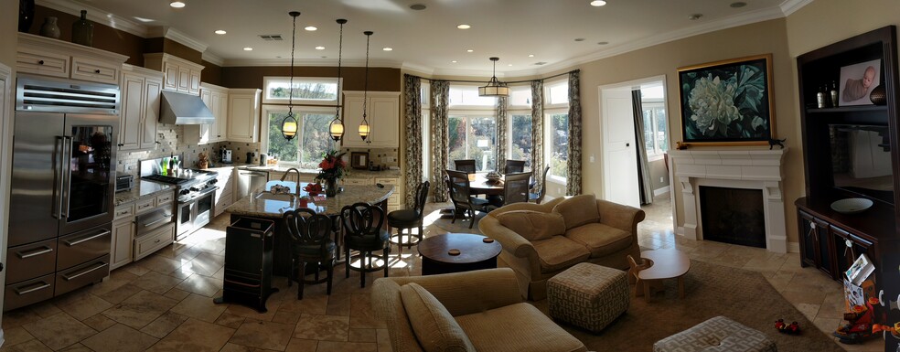 Kitchen - 21 Pinnacle Peak St