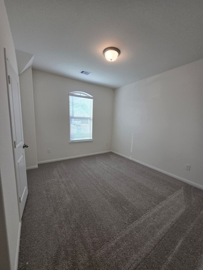 Building Photo - 1420 Florecer Ln