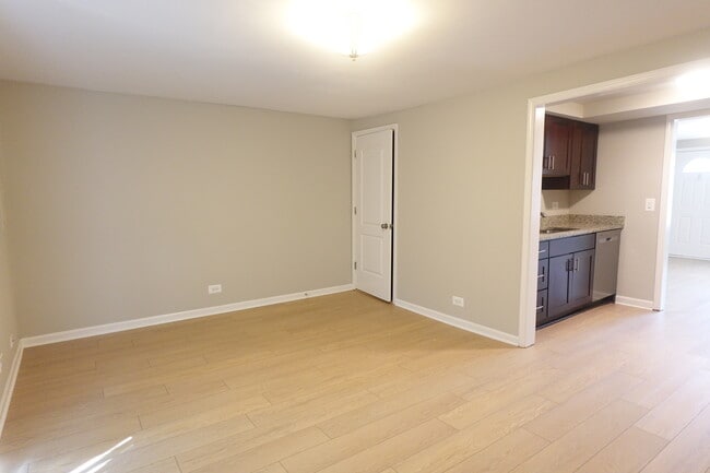 Building Photo - 2021 Berkshire Cir