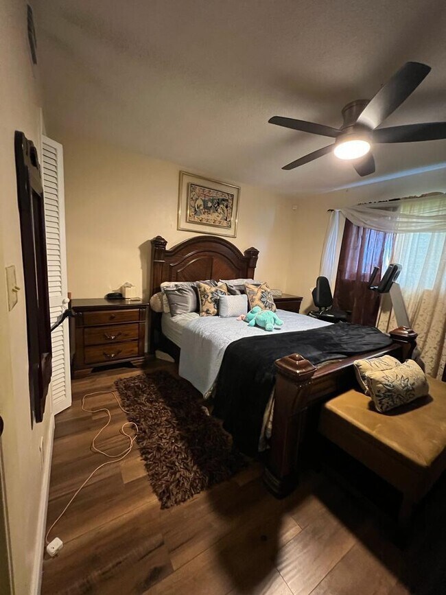 Building Photo - 1599 NW 43rd Ave