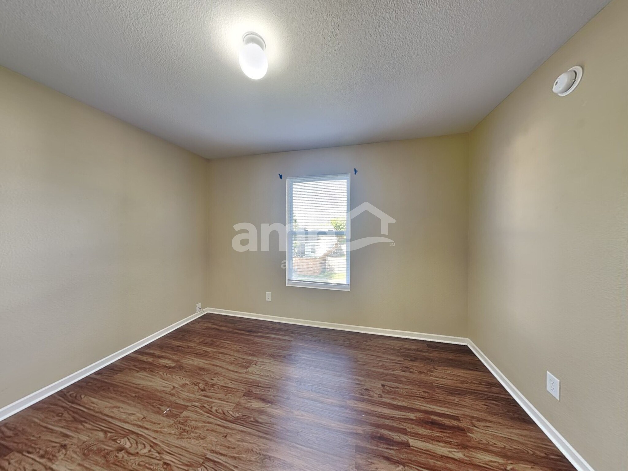 Building Photo - 2325 Blackthorn Dr