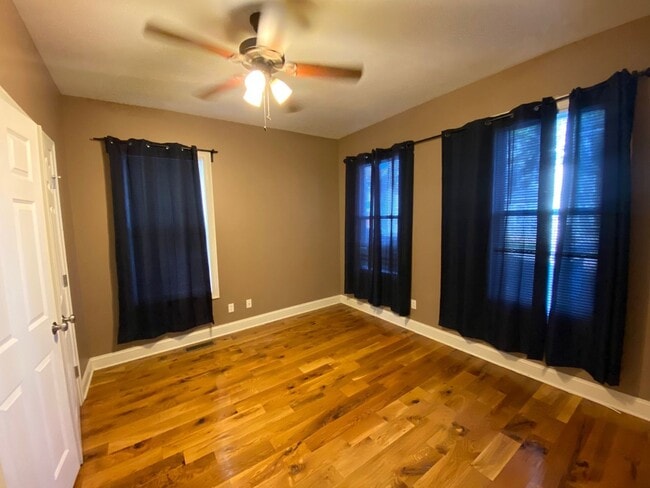 Building Photo - 63 Mechanic St