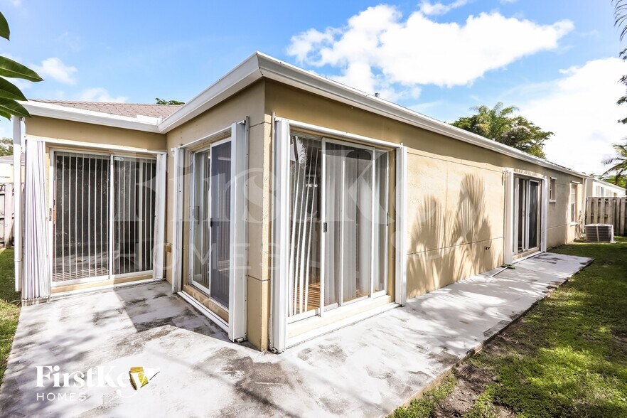 Building Photo - 9817 SW 222nd Terrace