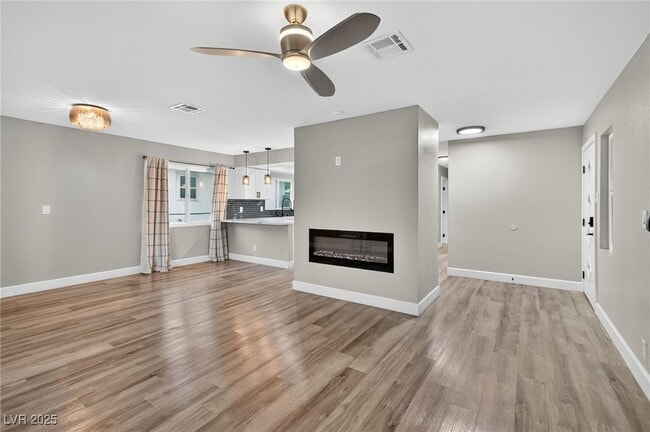 Building Photo - 333 S Tonopah Dr