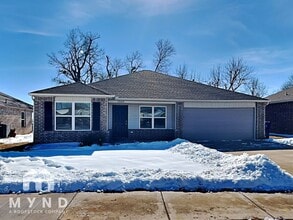 Building Photo - 10604 SW 22nd St