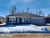 Building Photo - 10604 SW 22nd St