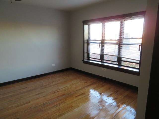 Building Photo - 4019 W Irving Park Rd