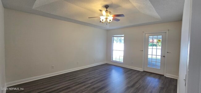 Building Photo - 11579 Alexis Forest Dr E