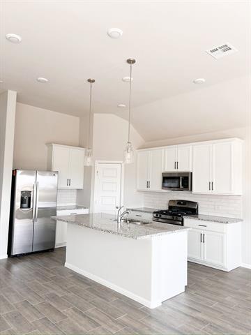 Building Photo - 13124 Zion Dr