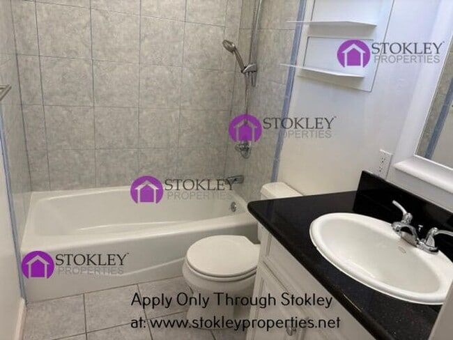 Building Photo - 231 Ivy Dr