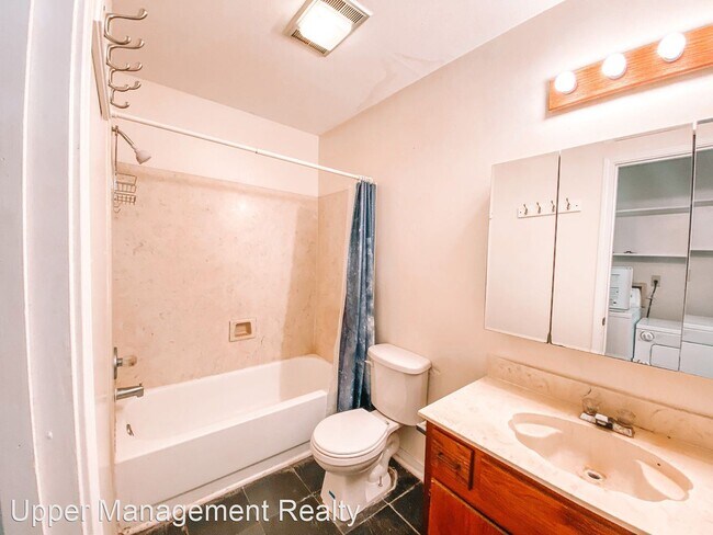 Building Photo - 1 br, 1 bath House - 4600 Laurel St. #6