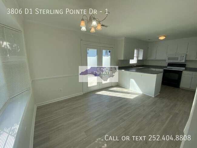 Building Photo - 3806-38D1 Sterling Pointe Dr