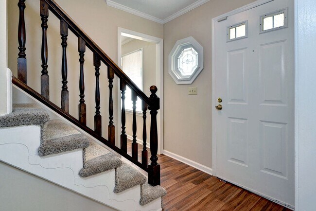 Building Photo - Spacious single family home in Westview Lakes.