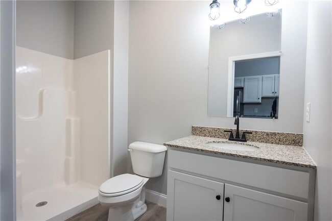 Building Photo - 6899 Post Rd