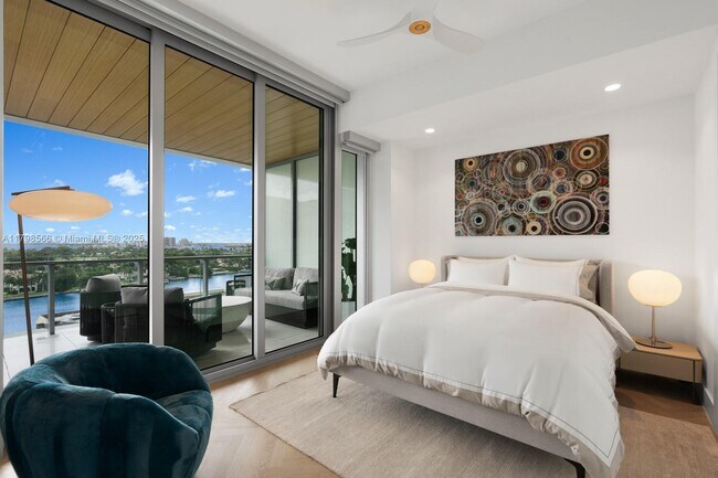 Building Photo - 5775 Collins Ave