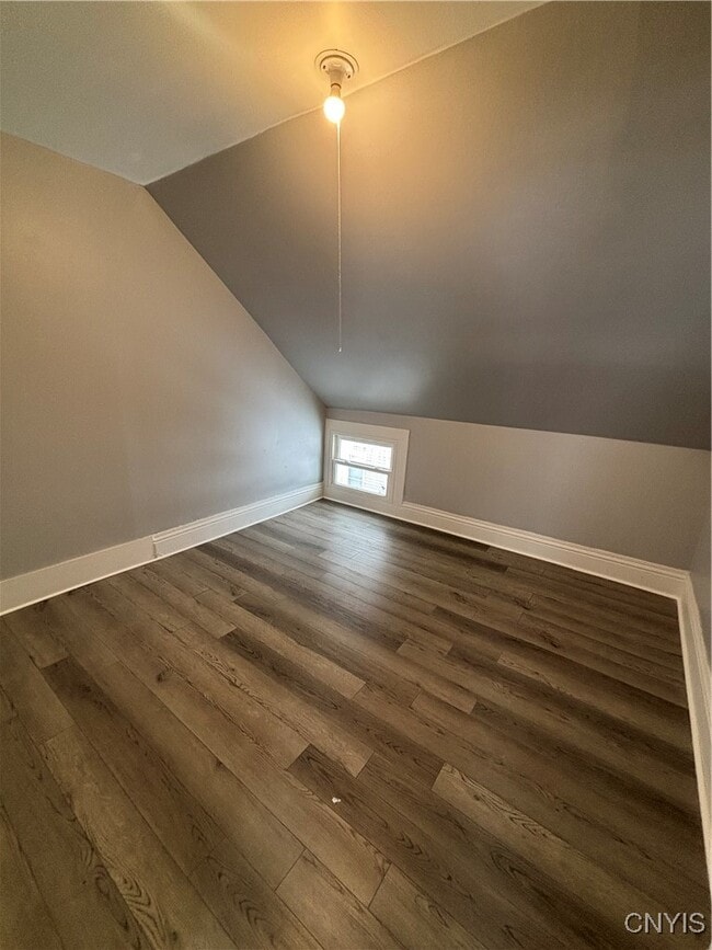 Building Photo - 156 N Meadow St