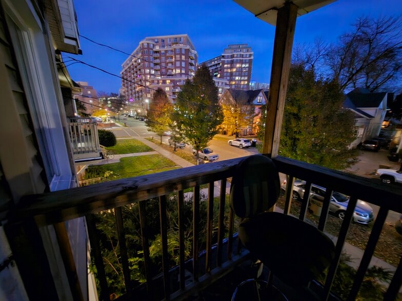 Building Photo - 410 W Mifflin St