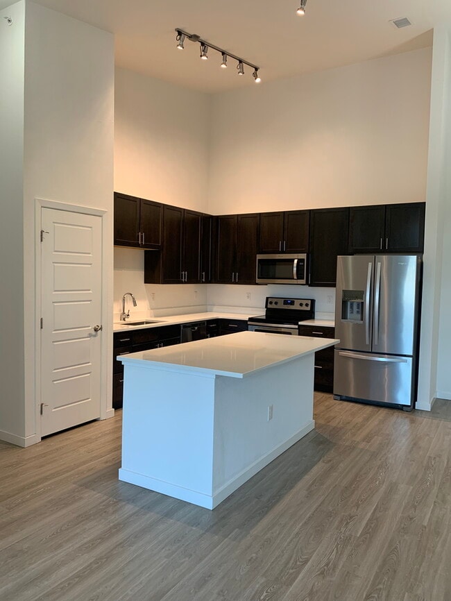 Building Photo - Gorgeous 2 beds 2 baths in Parker!