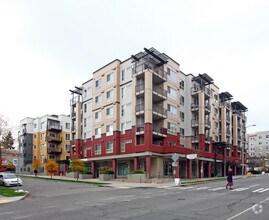 Building Photo - Trinity on 43rd