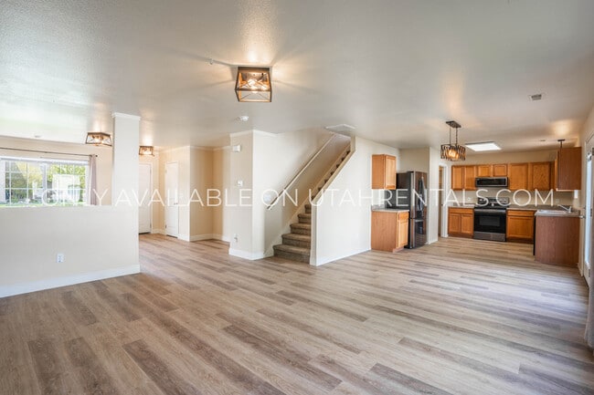 Building Photo - 215 S 1050 W