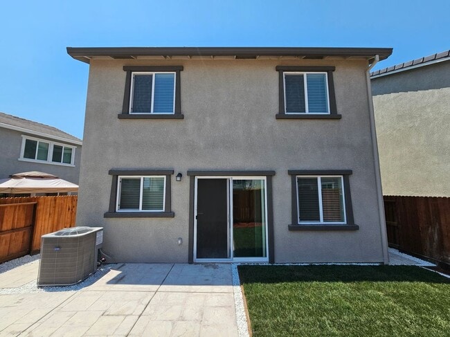 Building Photo - 7041 Lone Sycamore St